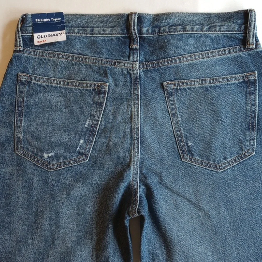 NWT Old Navy Straight Taper Jeans 32x34 33x34 Mid Rise Destroyed Medium Wash - Picture 3 of 11